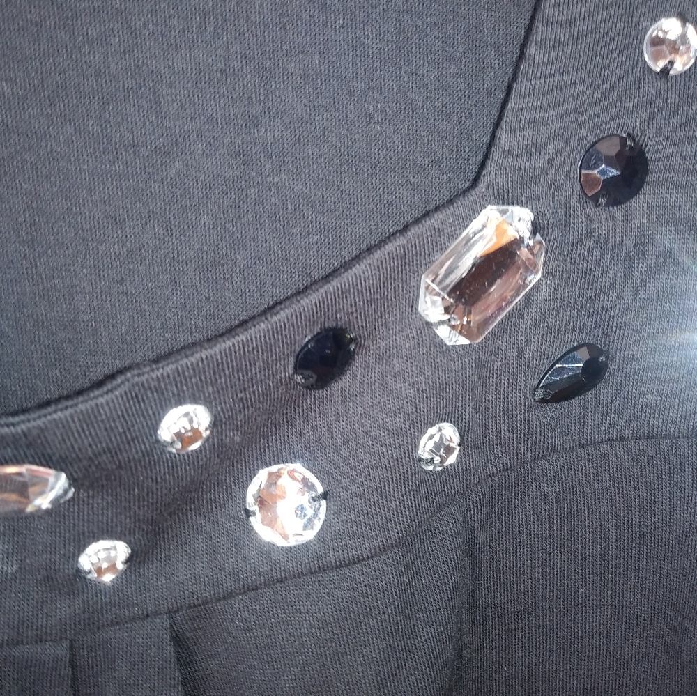 LA Blues 22/24 Shprt Sleeved Rhinestone Embellished Top Plus - Picture 2 of 5